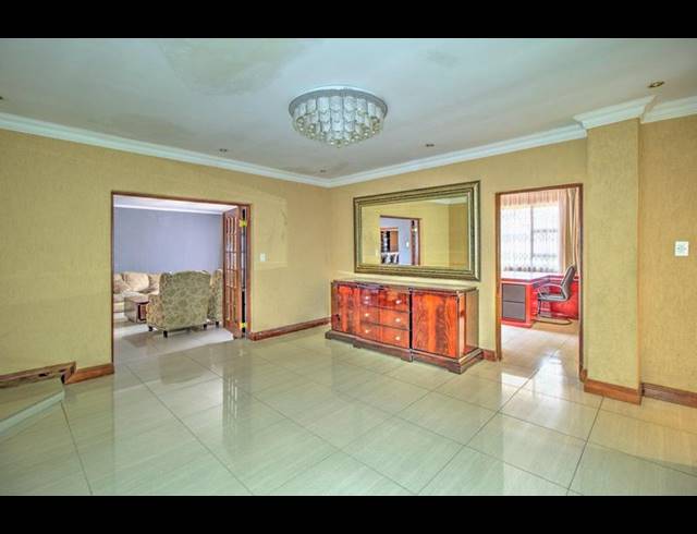 5 BEDROOM HOUSE FOR SALE IN FLORIDA